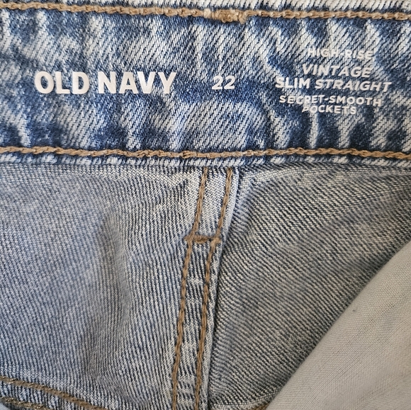 Old Navy Light Blue Straight Leg Jeans - Picture 4 of 6